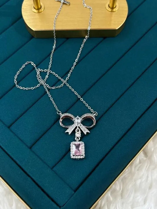 Pembe Taşlı Fiyonk Gümüş Renk Kolye